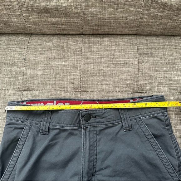 Wrangler Gray Chinos Classic Straight-Leg - Picture 8 of 8